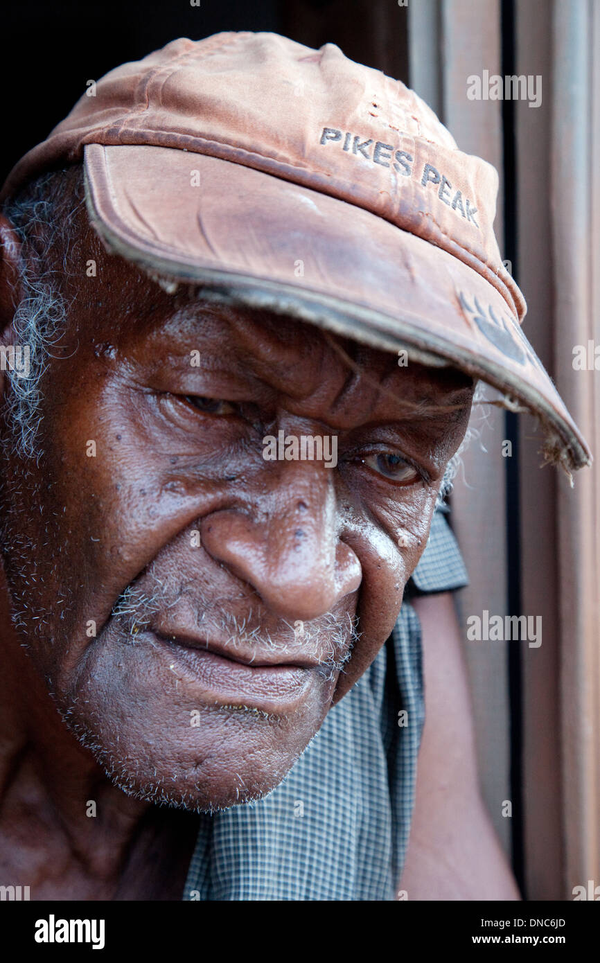 Close up ritratto di uomo cubano età di 60 anni, Trinidad, Cuba Caraibi Foto Stock