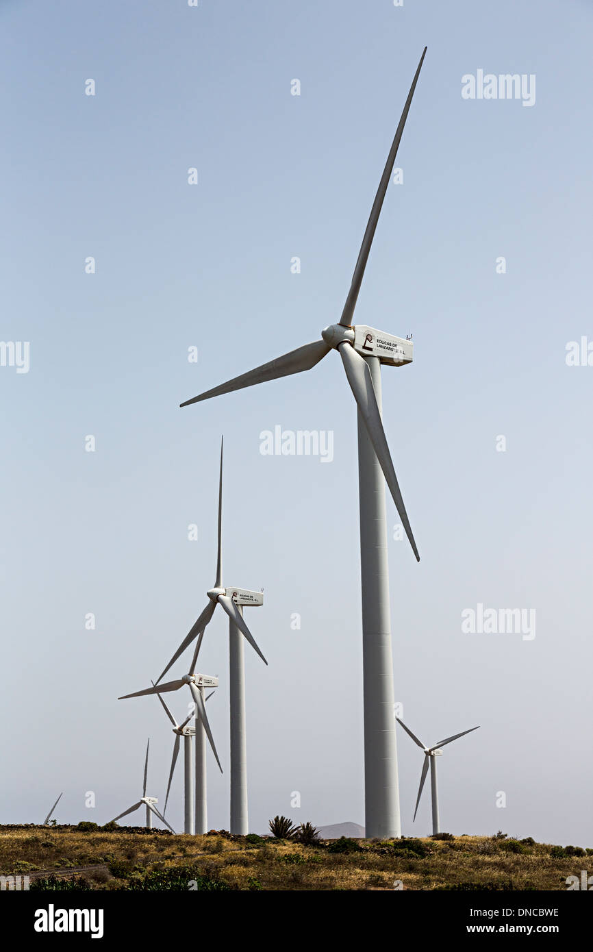 Le turbine eoliche, Parque Eolico wind farm, Los Valles, Lanzarote, Isole Canarie, Spagna Foto Stock