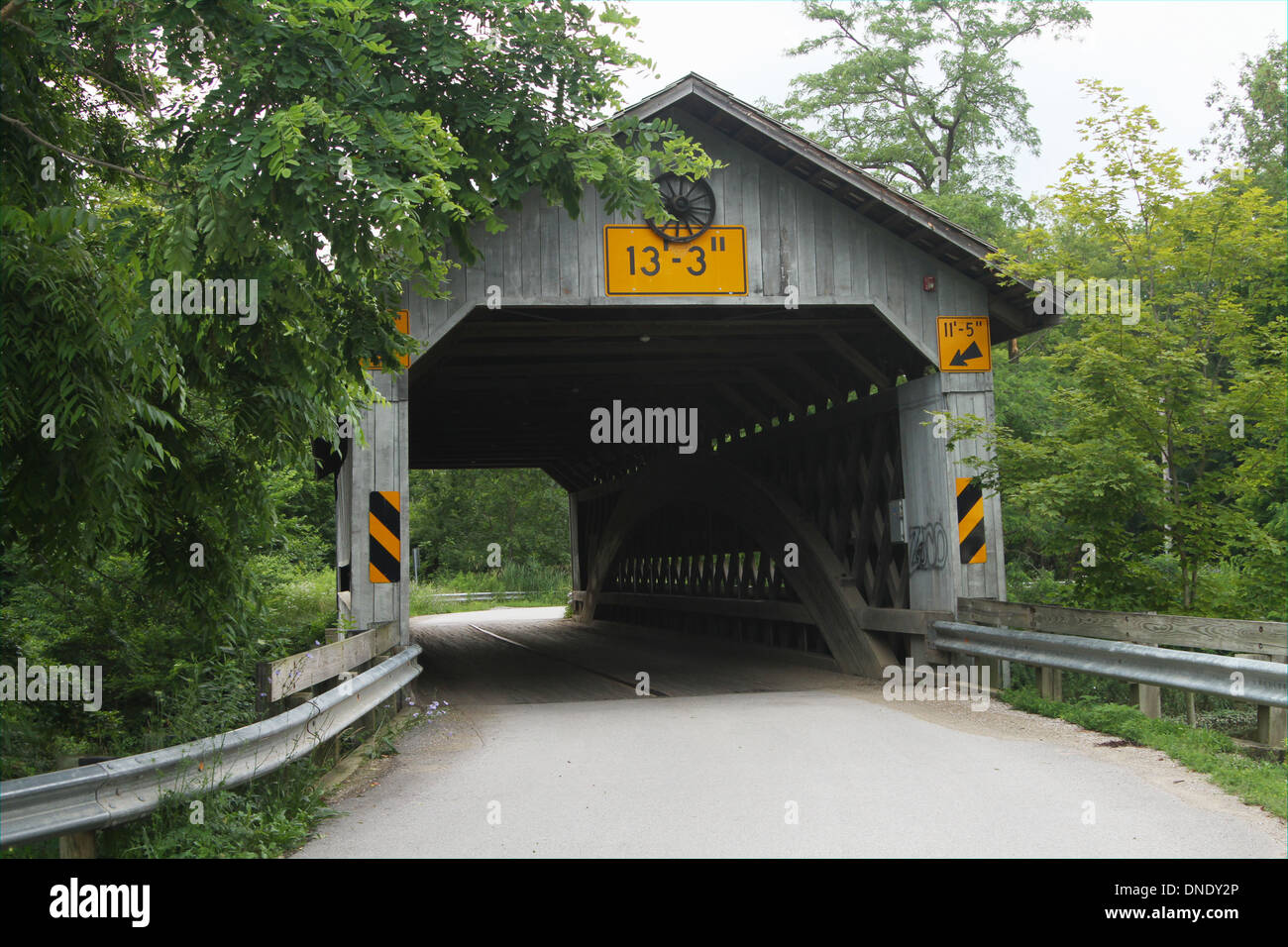 Doyle Strada Ponte Coperto. Ashtabula County, Jefferson, Ohio, Stati Uniti. Foto Stock