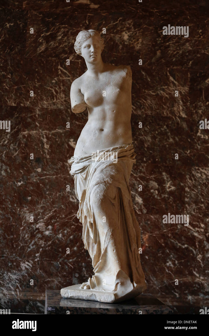 Aphrodite di Milos, meglio conosciuta come la Venere di Milo, in mostra presso il Museo del Louvre, Parigi, Francia Foto Stock