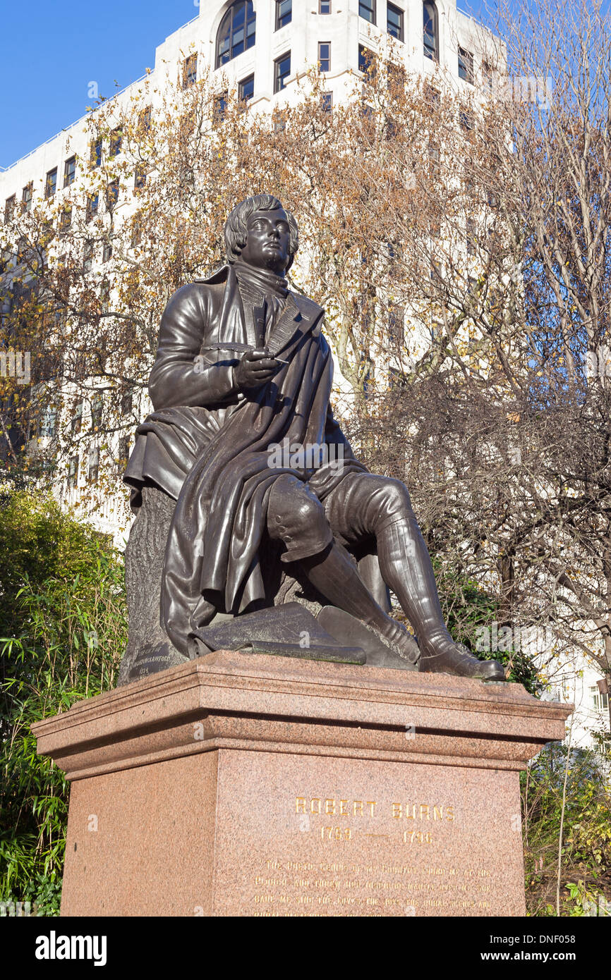 London, Victoria Embankment Gardens Sir John Steell della statua di Robert Burns Foto Stock