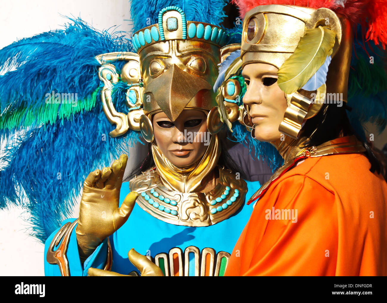 L uomo e la donna vestita sul carnevale di Venezia Foto Stock