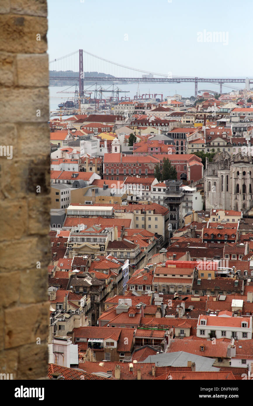 Vista del Ponte 25 de Abril [Ponte 25 aprile], Lisbona Foto Stock