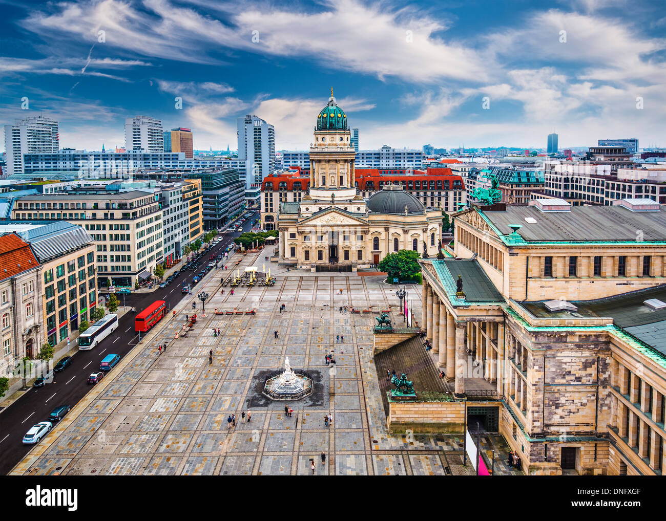Berlino, Germania skyline su Gendarmenmarkt. Foto Stock