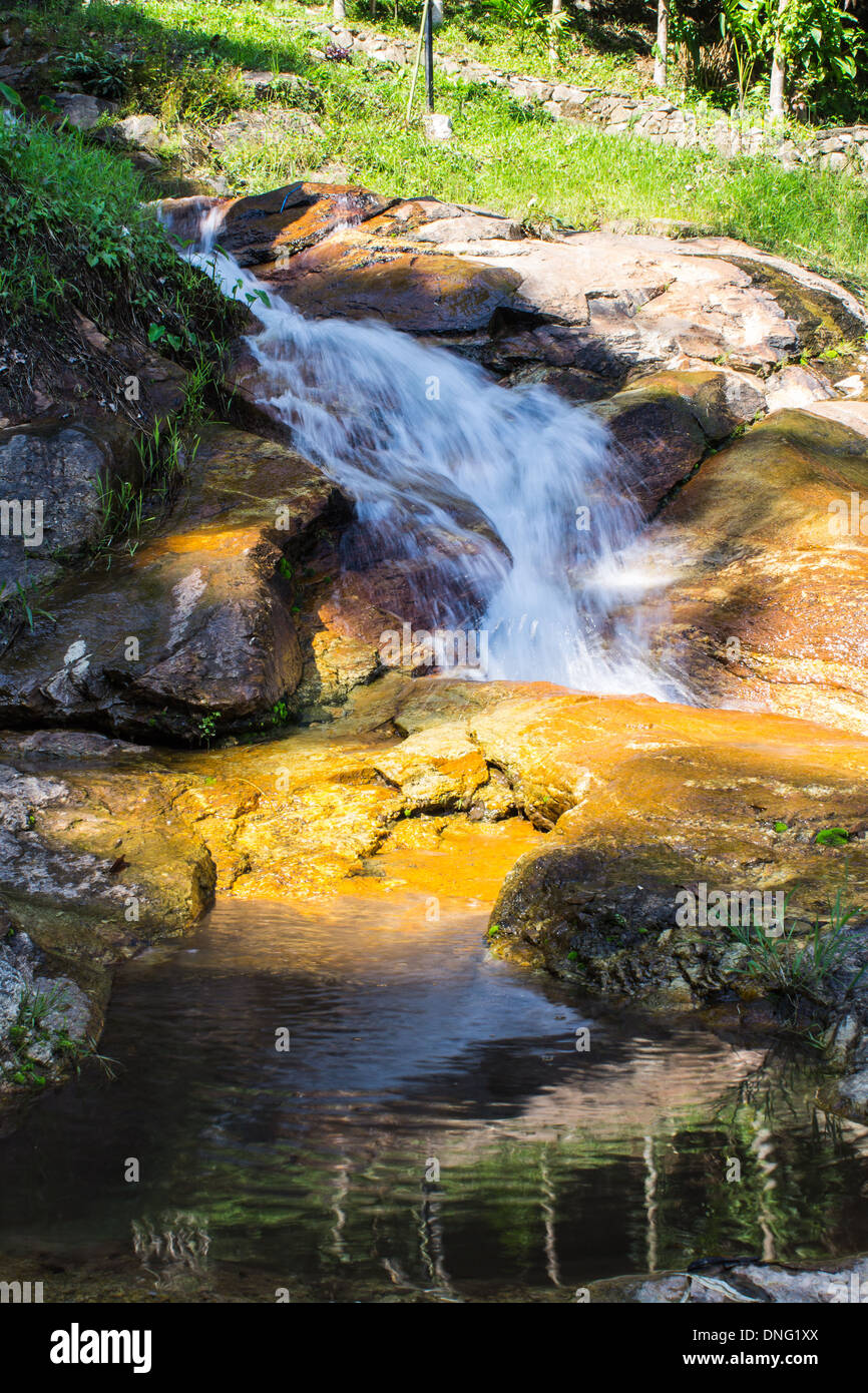La cascata di Doi Suthep - Pui , Wat Phalad Chiangmai Thailandia Foto Stock