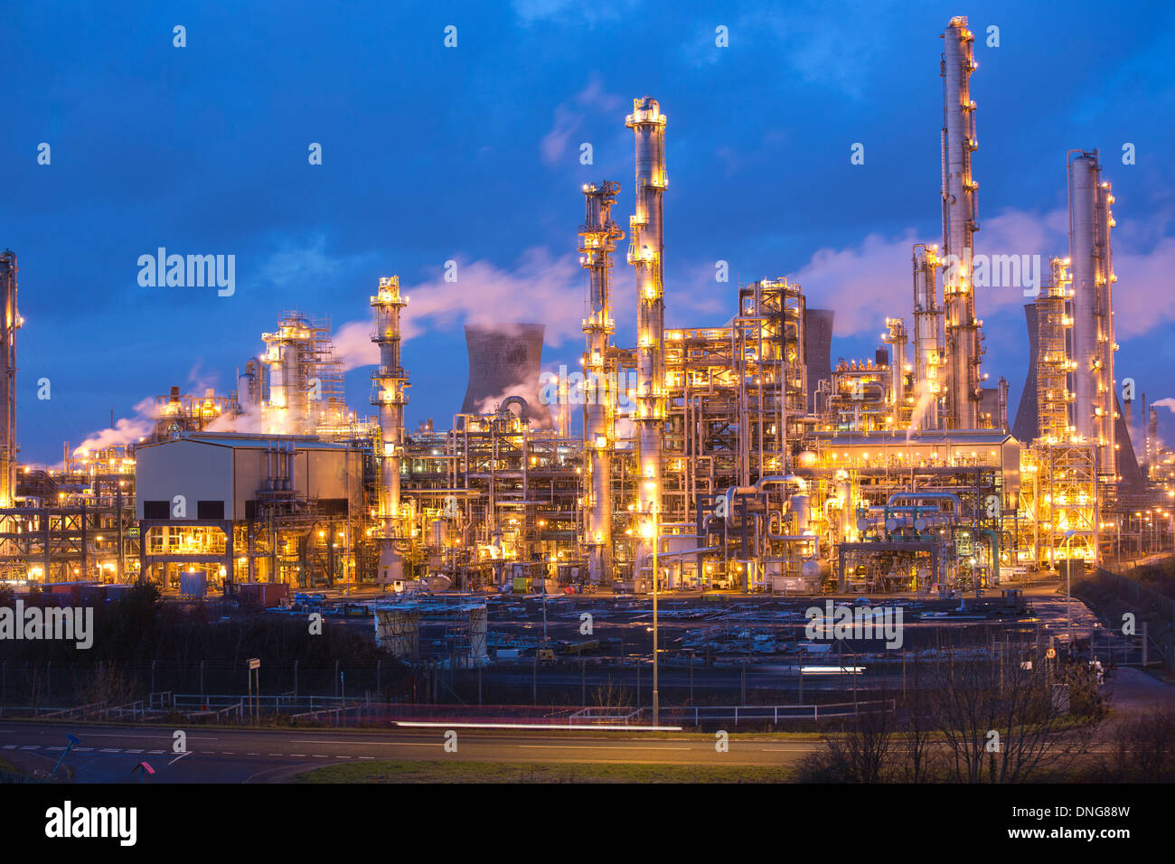 Grangemouth impianto petrolchimico e casa in Scozia la raffineria di petrolio dell'industria di proprietà di Ineos, Regno Unito. Foto Stock