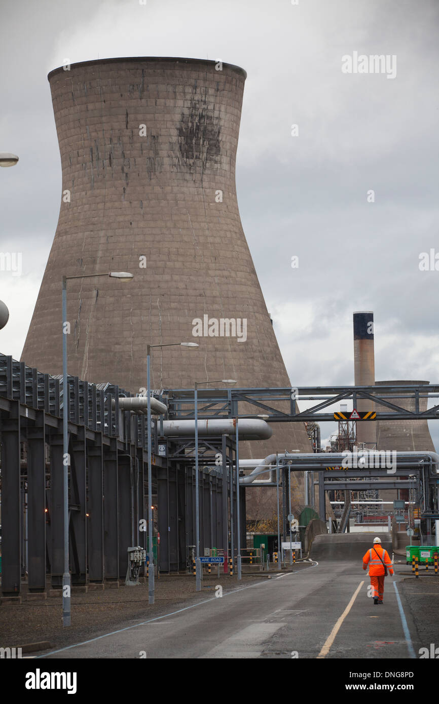 Grangemouth impianto petrolchimico e casa in Scozia la raffineria di petrolio dell'industria di proprietà di Ineos, Regno Unito. Foto Stock