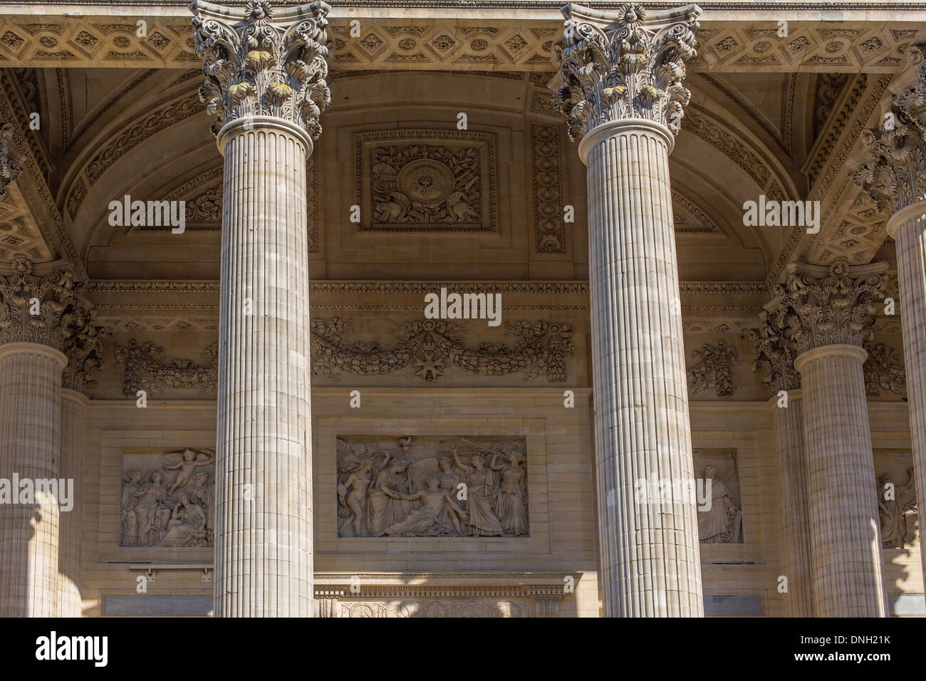 Il Pantheon, situato su Place du Pantheon IN SAINTE-GENEVIEVE MONTAGNA NEL CUORE DEL QUARTIERE LATINO. Esso premia persone illustri che hanno segnato la storia della Francia, 5° Arrondissement, Parigi (75), Francia Foto Stock