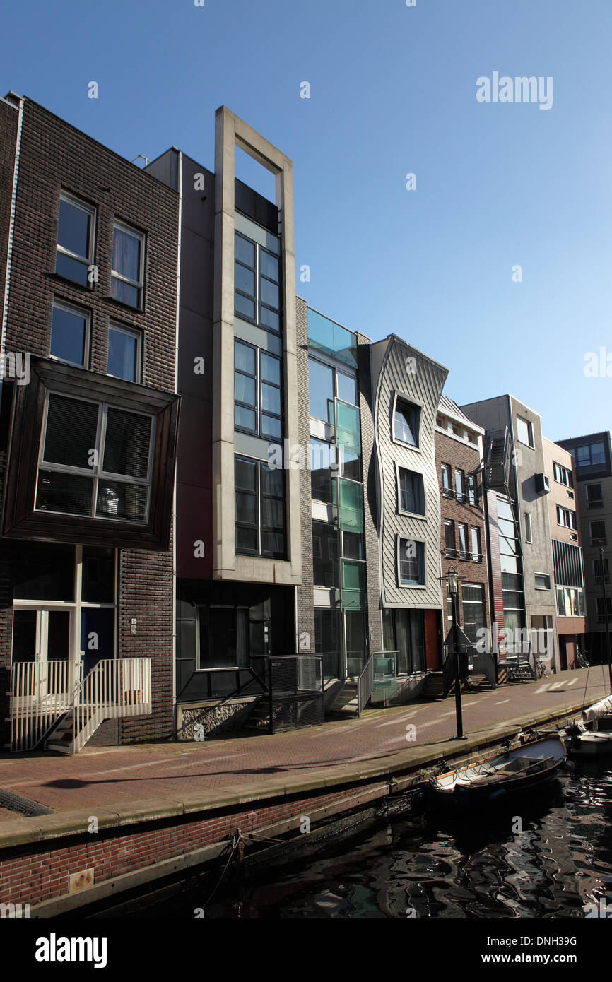 Edificio di stile contemporaneo di facciate su Java Eiland (isola di Giava) in Amsterdam, Paesi Bassi. Foto Stock