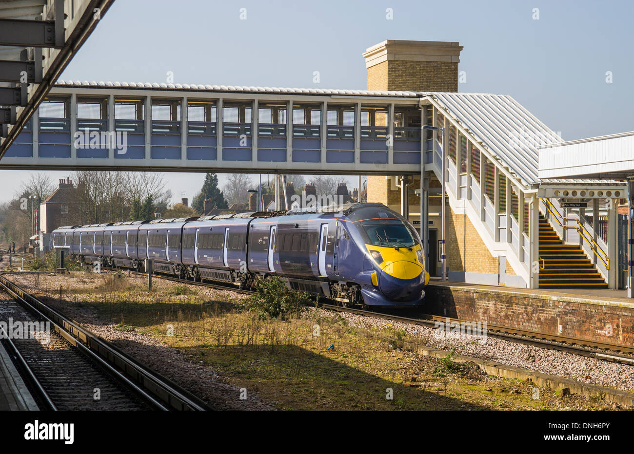 Giavellotto Treno ad alta velocità Canterbury West Station Kent Foto Stock