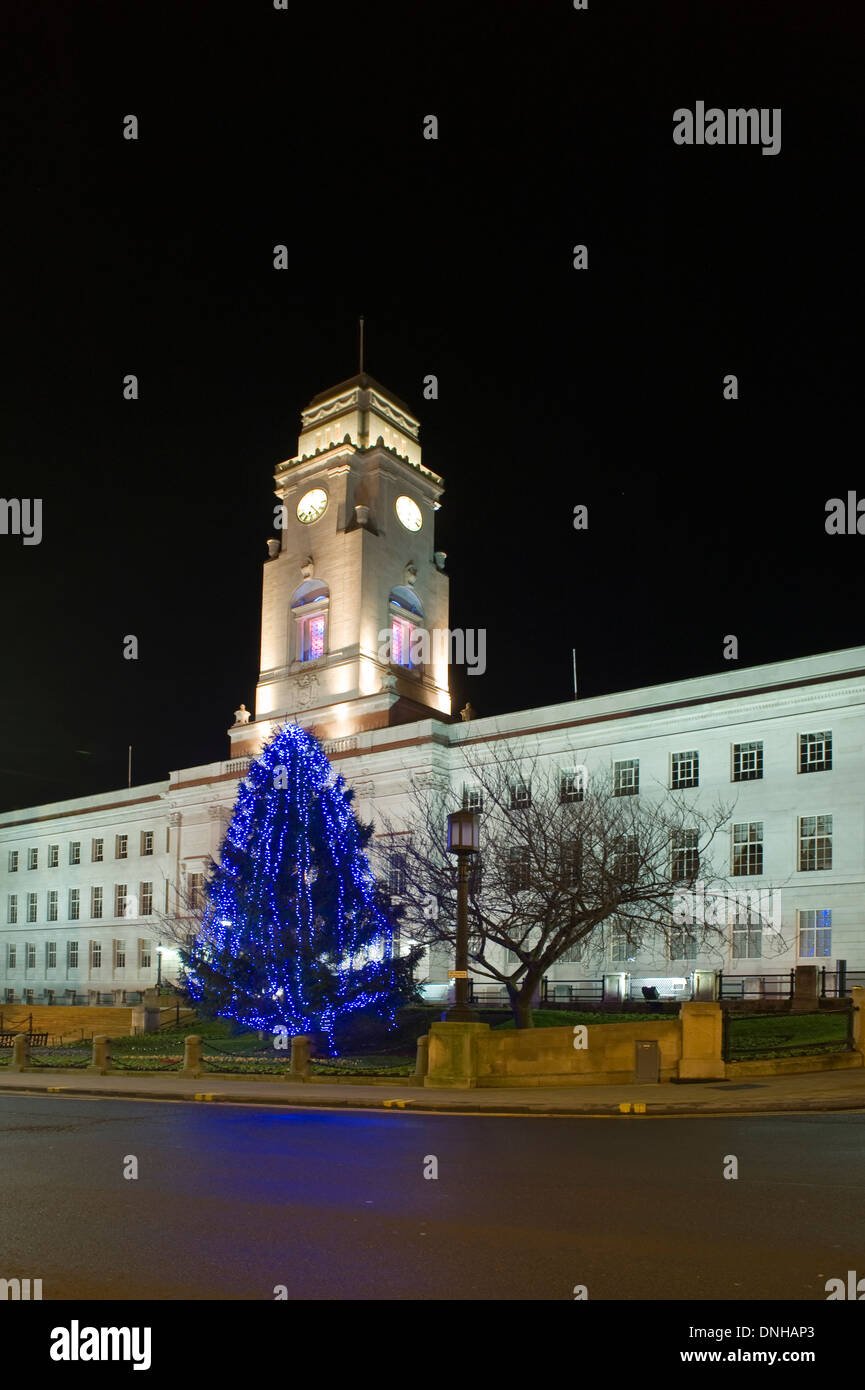 Barnsley Town Hall, con albero di Natale. Foto Stock