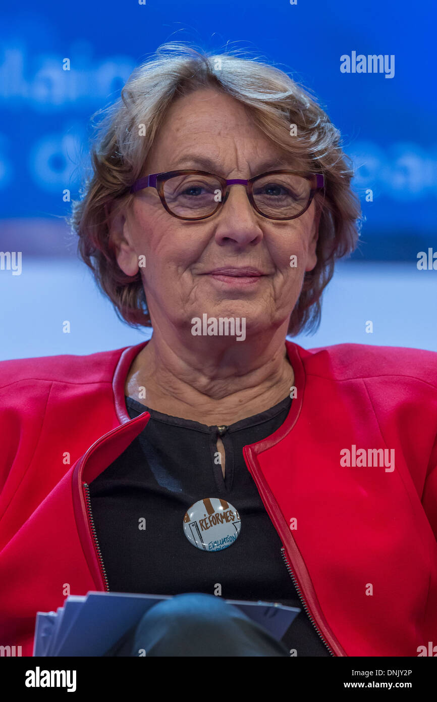MARYLISE LEBRANCHU, ministro della riforma dello Stato e del decentramento, 96esimo CONGRESSO DEI SINDACI E I LEADER DELLE COMUNITÀ DI FRANCIA, Parigi (75) Foto Stock