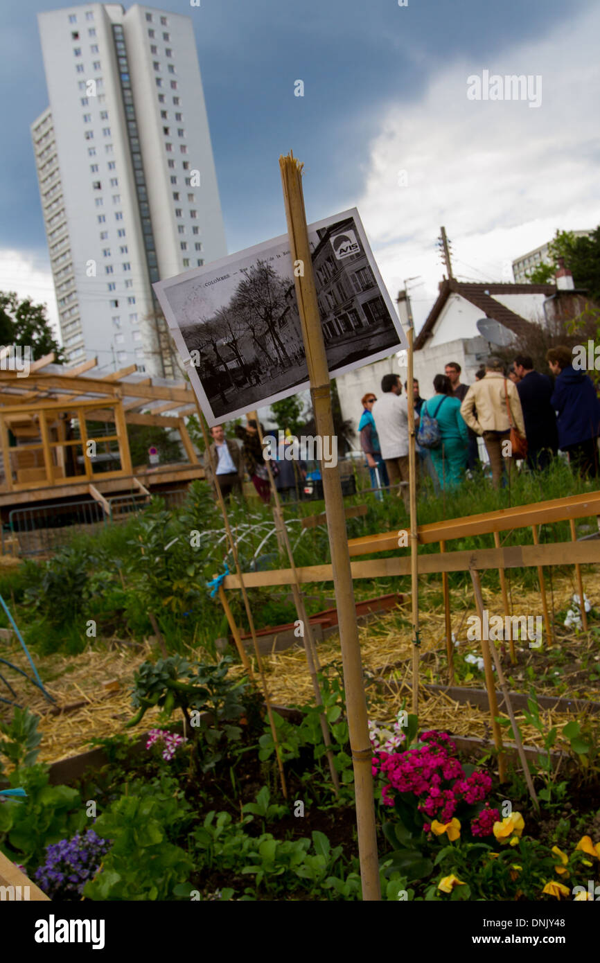 L'atelier d'architecture AUTOGEREE (AAA) GIARDINO SPERIMENTALE Progetto R-urbane che unisce agricoltura urbana, economia sociale e di solidarietà, locali di coltivazione e pensato di alloggiamento con l idea di creare reti locali e più corto circuiti, COLOM Foto Stock