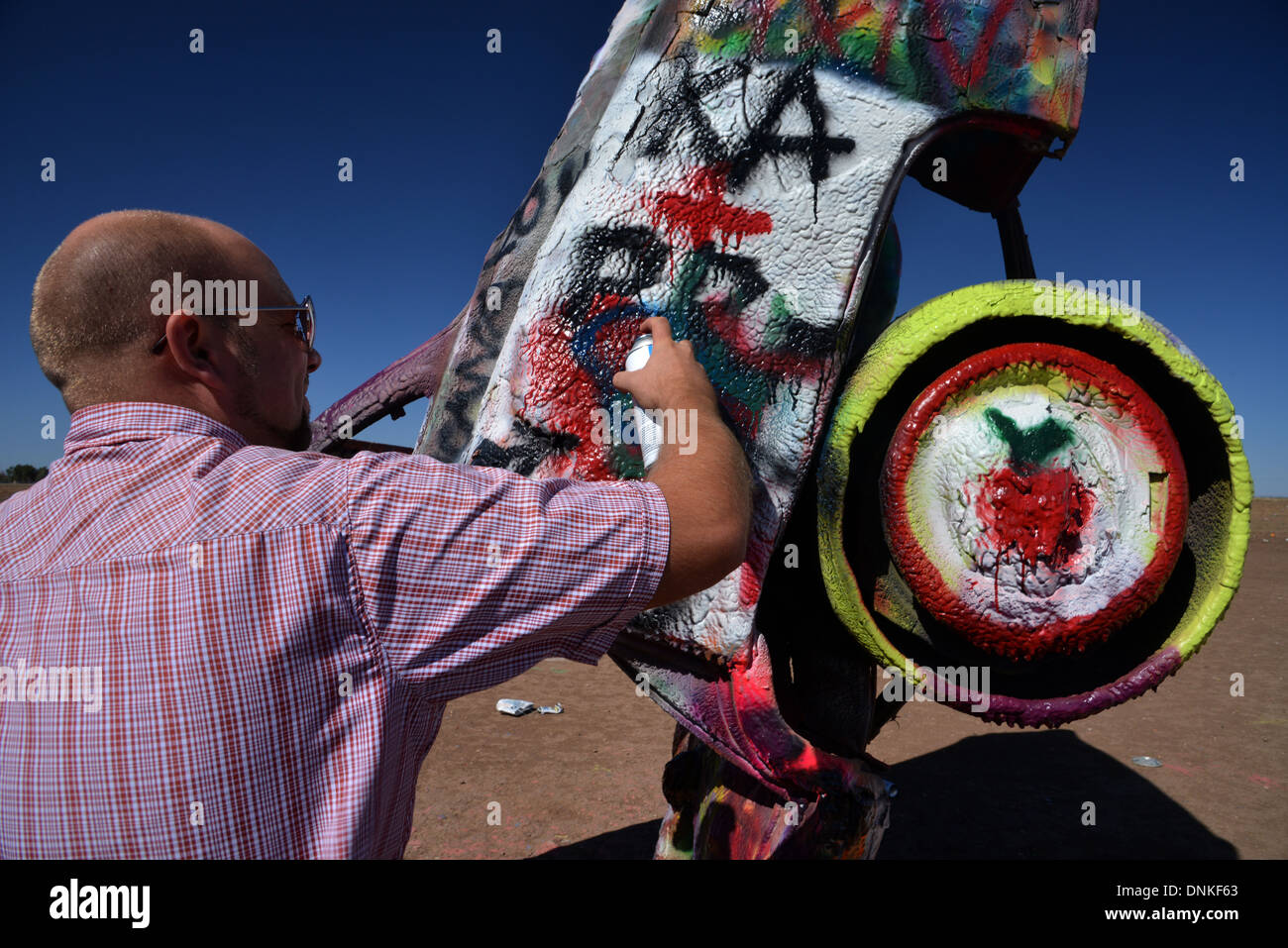Cadillac Ranch, un percorso 66 landmark vicino a Amarillo, Texas Foto Stock