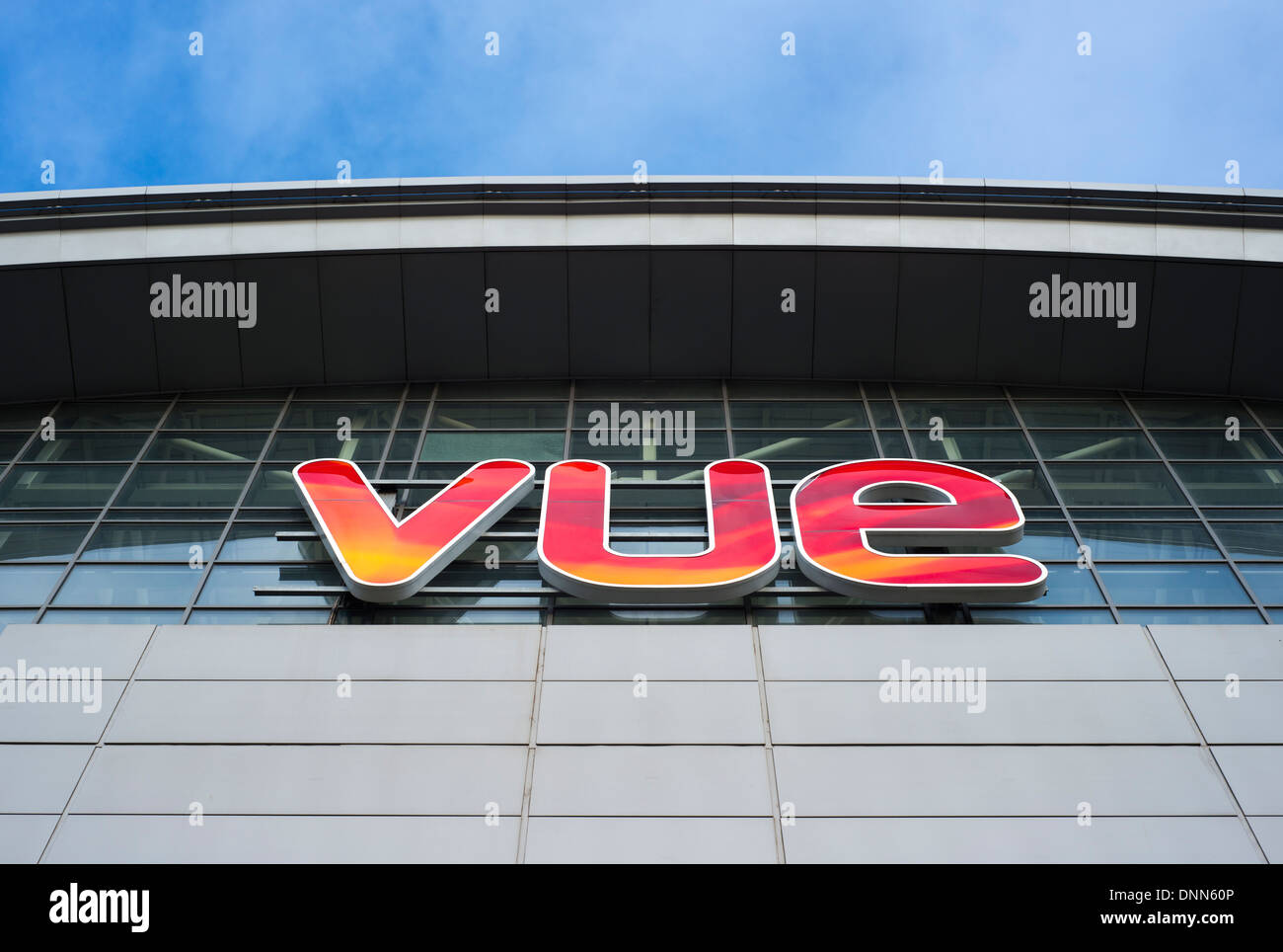 Segno al di fuori di una Vue Cinema a Manchester in Inghilterra, Regno Unito Foto Stock