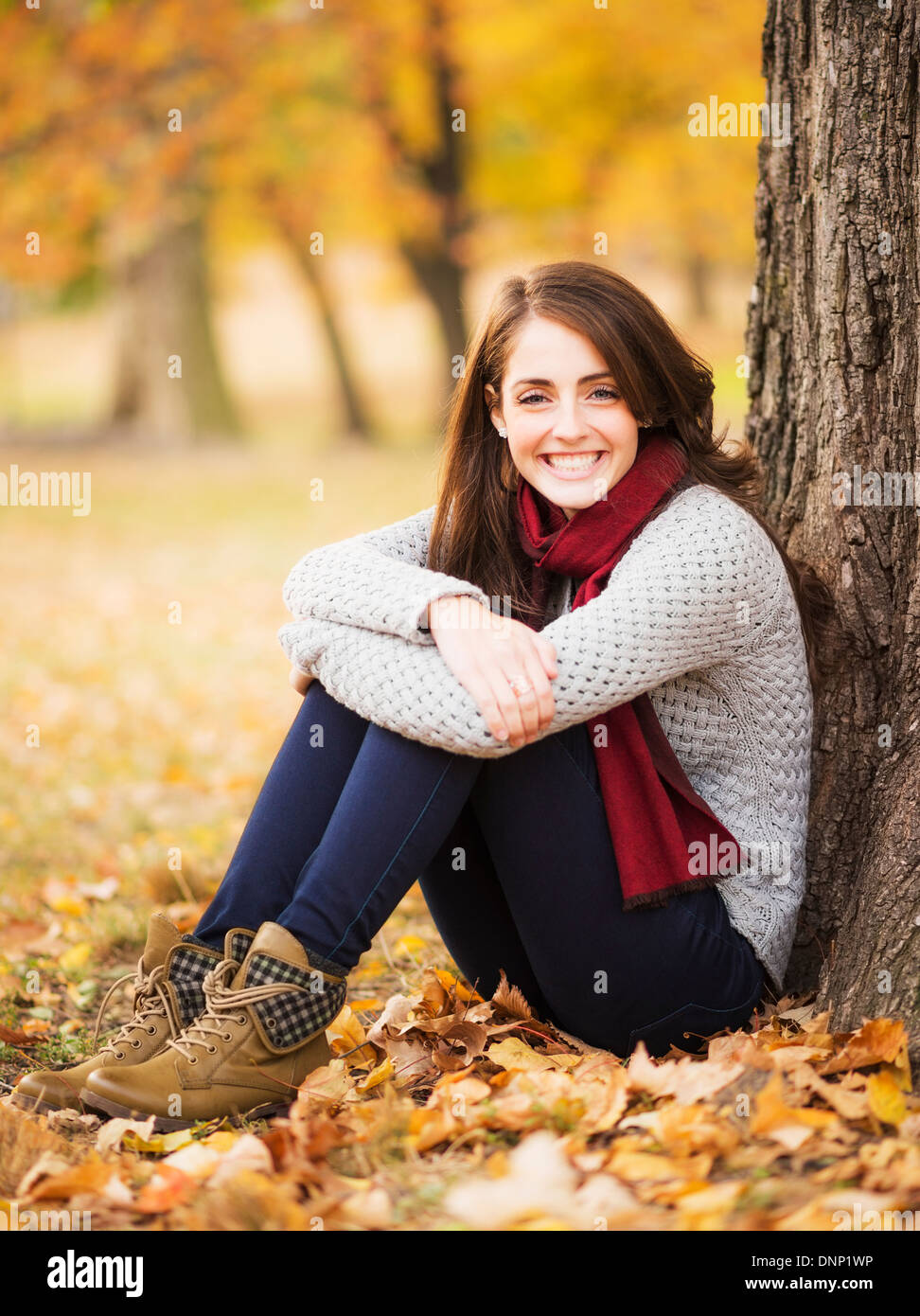 Stati Uniti d'America, nello Stato di New York, New York City, Ritratto di giovane donna in Central Park Foto Stock