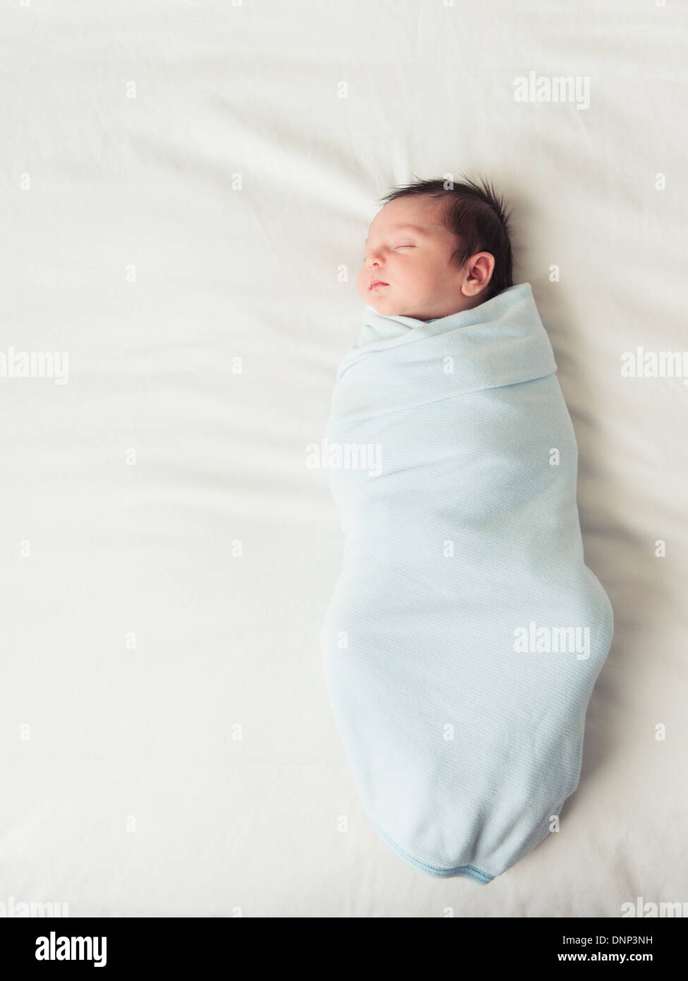 Ritratto di neonato ragazzo (0-1 mesi) Foto Stock