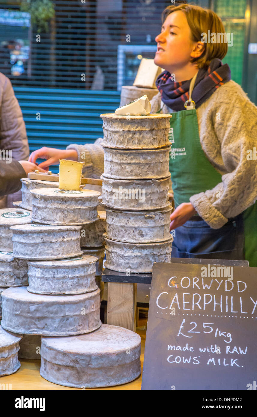 Caerphilly cheese stallo a Borough Market di Londra Foto Stock
