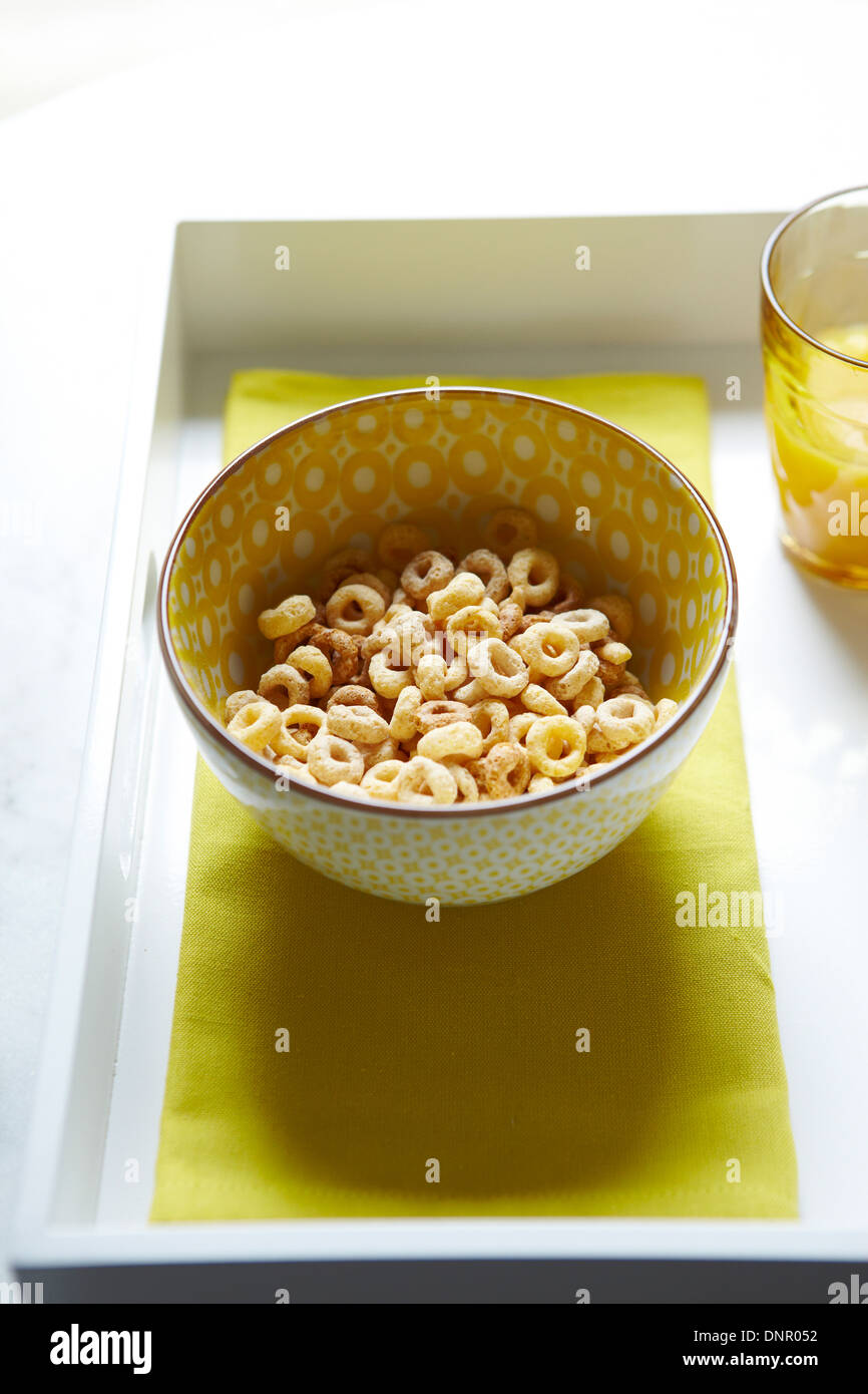 Ciotola del cerchio di avena Cereali, Studio Shot Foto Stock