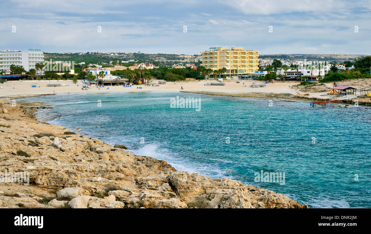 Il Sandy Bay Beach in Ayia Napa, Cipro. Foto Stock