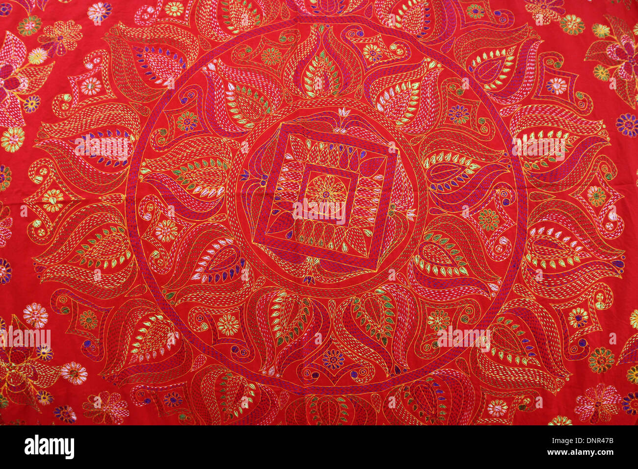 Contemporary Nakshi kantha in Bangladesh. Nakshi kantha, per la copertina del libro, colore Foto Stock