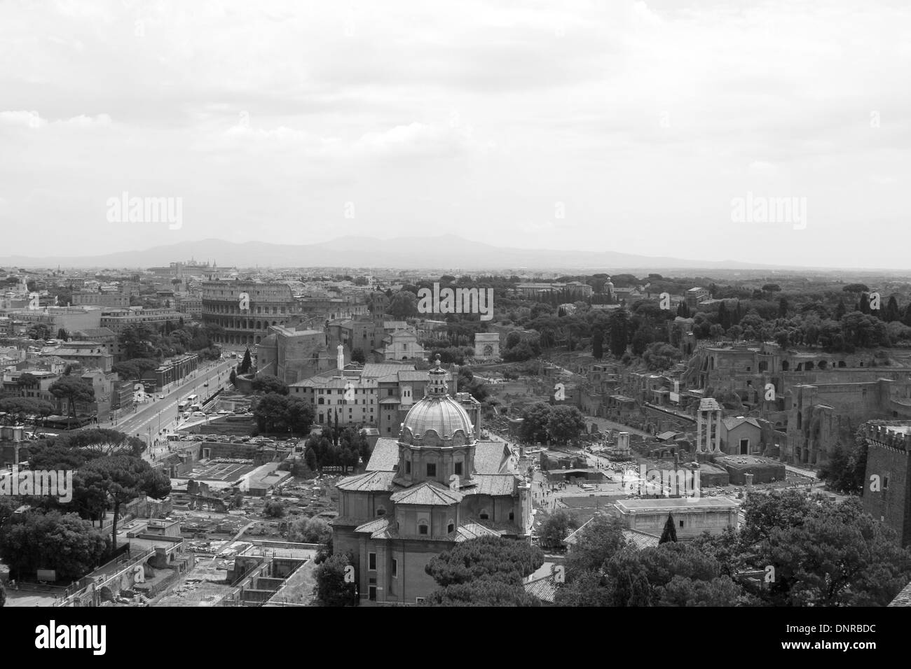 Chiesa dei Santi Luca e Martina, Colosseo e Foro Romano a Roma, Italia. Foto Stock