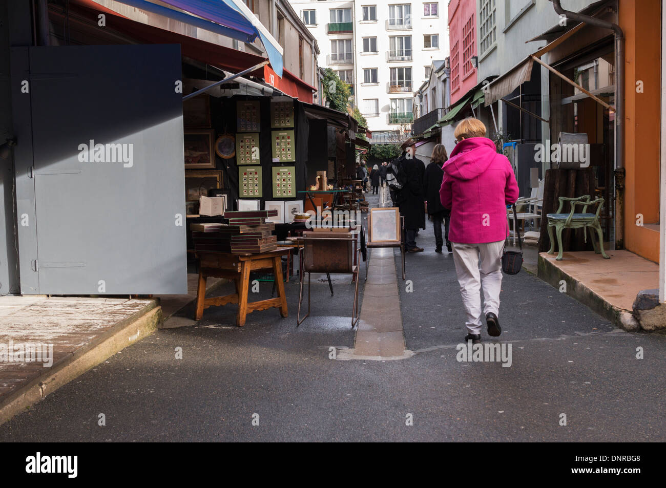 Il Marché aux Puces (mercato delle pulci) a St-Ouen vicino a Clignancourt nel nord di Parigi, Francia. Foto Stock