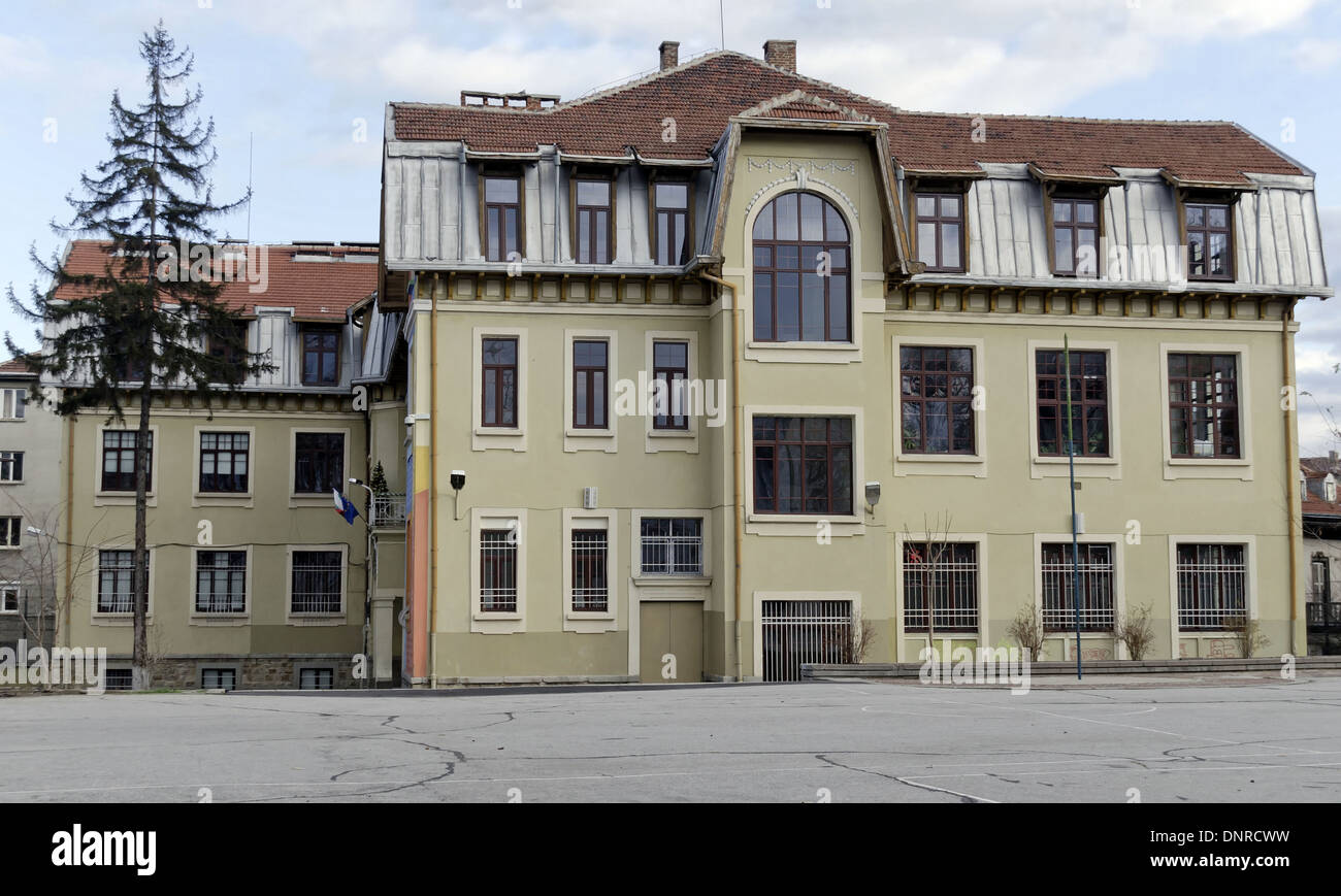 Edificio scolastico di vecchi, ordinate dall'aula, Sofia, Bulgaria Foto Stock