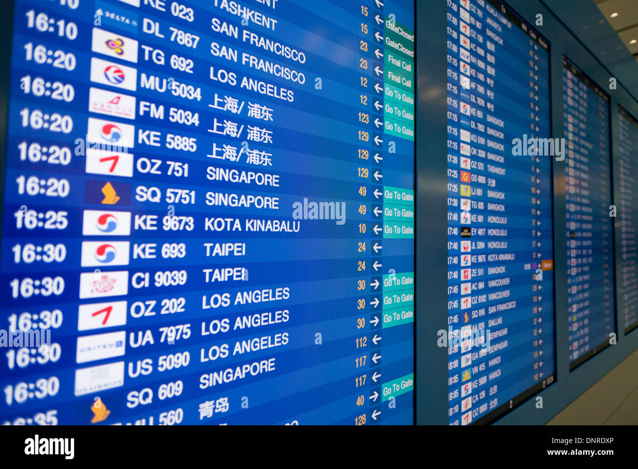 Capovolgere la scheda di visualizzazione a Incheon International Aeroporto - Incheon, Corea del Sud Foto Stock