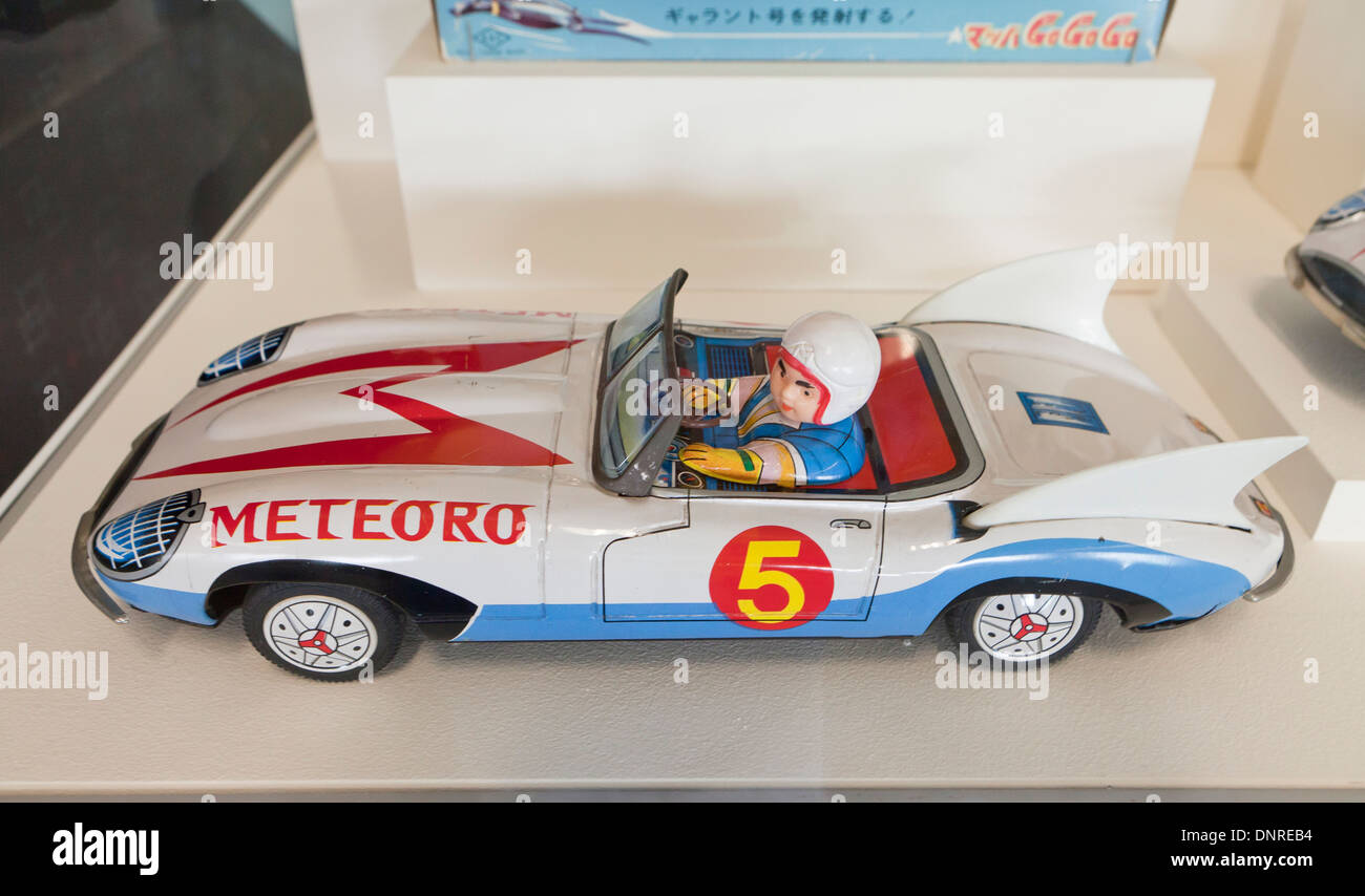 Attrito-azionato il corridore di velocità manga giapponese personaggio giocattolo di stagno, circa sessanta Foto Stock