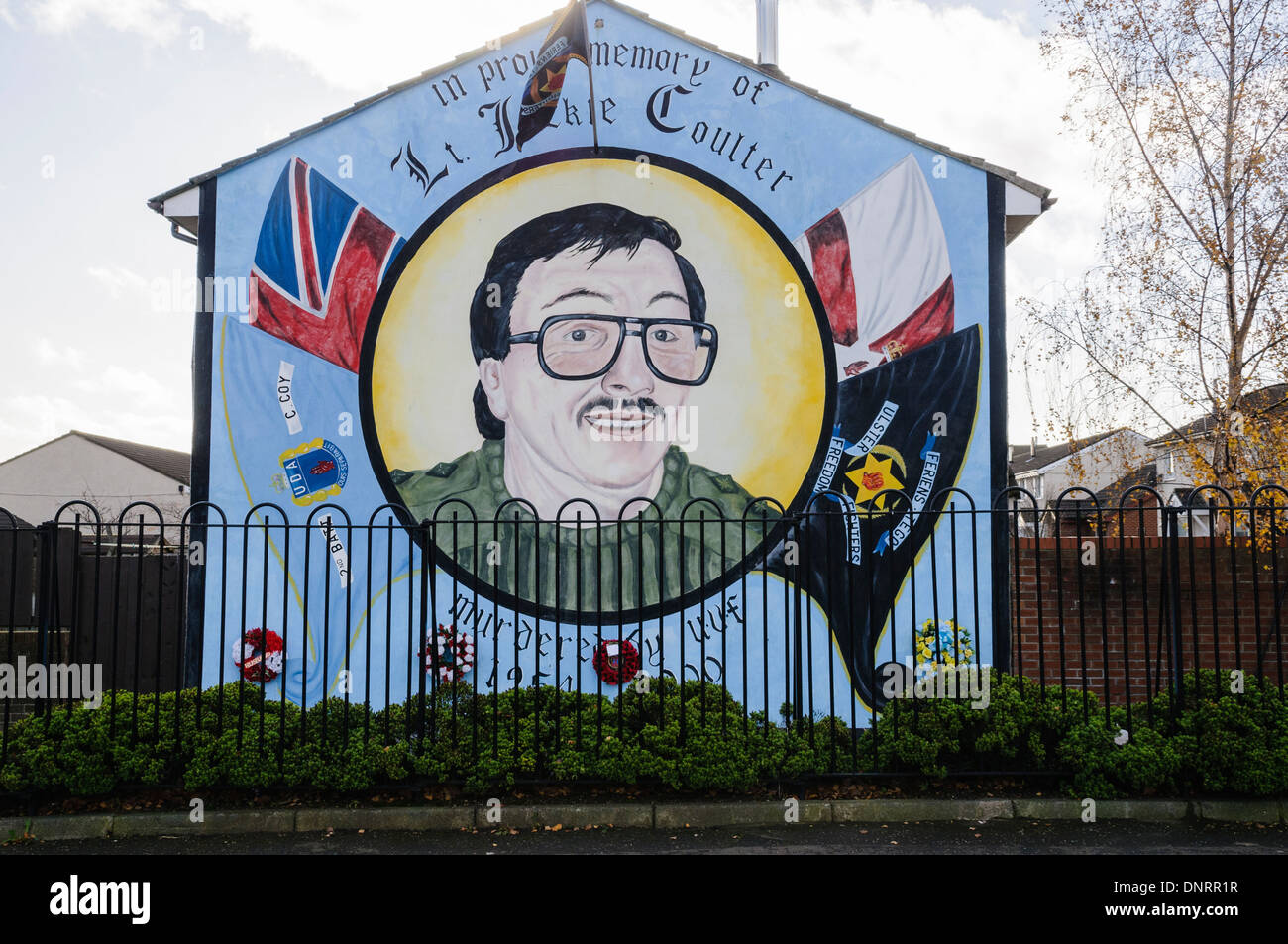 Murale a Belfast per commemorare il comandante UDA Jackie Coulter che era stato ucciso nel 2000 durante una faida tra lealisti. Foto Stock