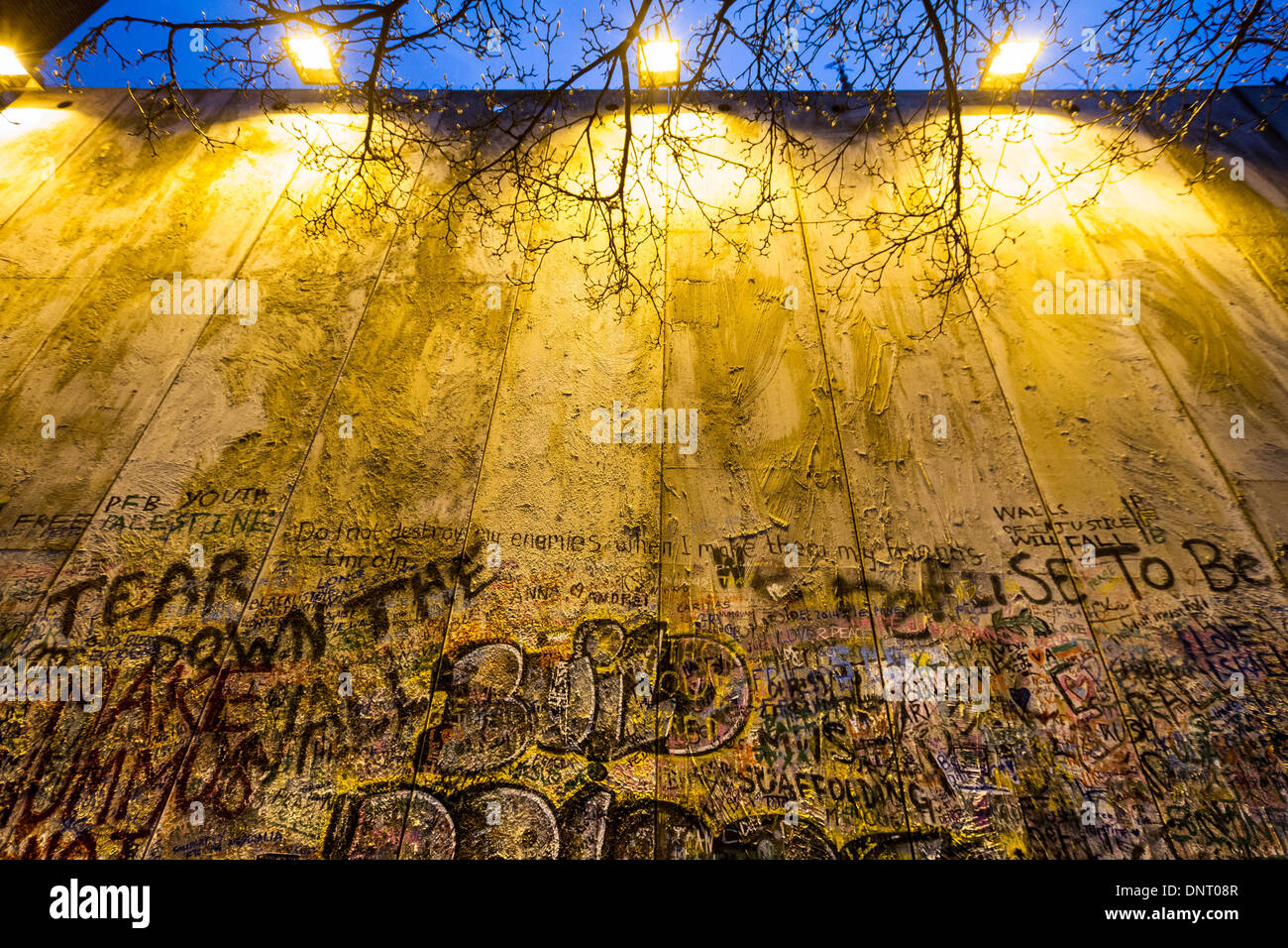 Parete di Betlemme arte di installazione da Justin macellaio in Londra Foto Stock