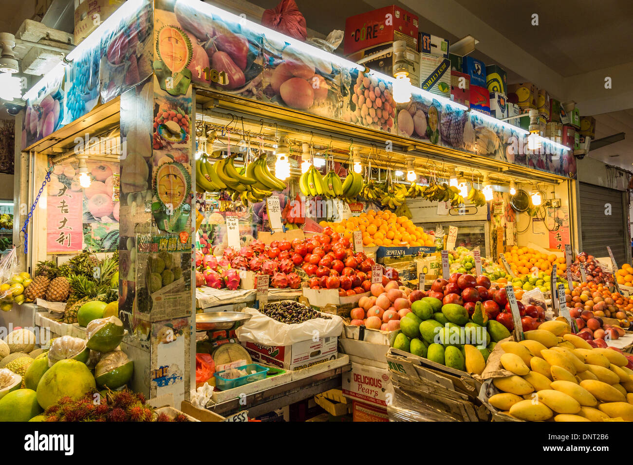 Pressione di stallo di frutta in Little India Mercato, Tekka Centre, Singapore Foto Stock