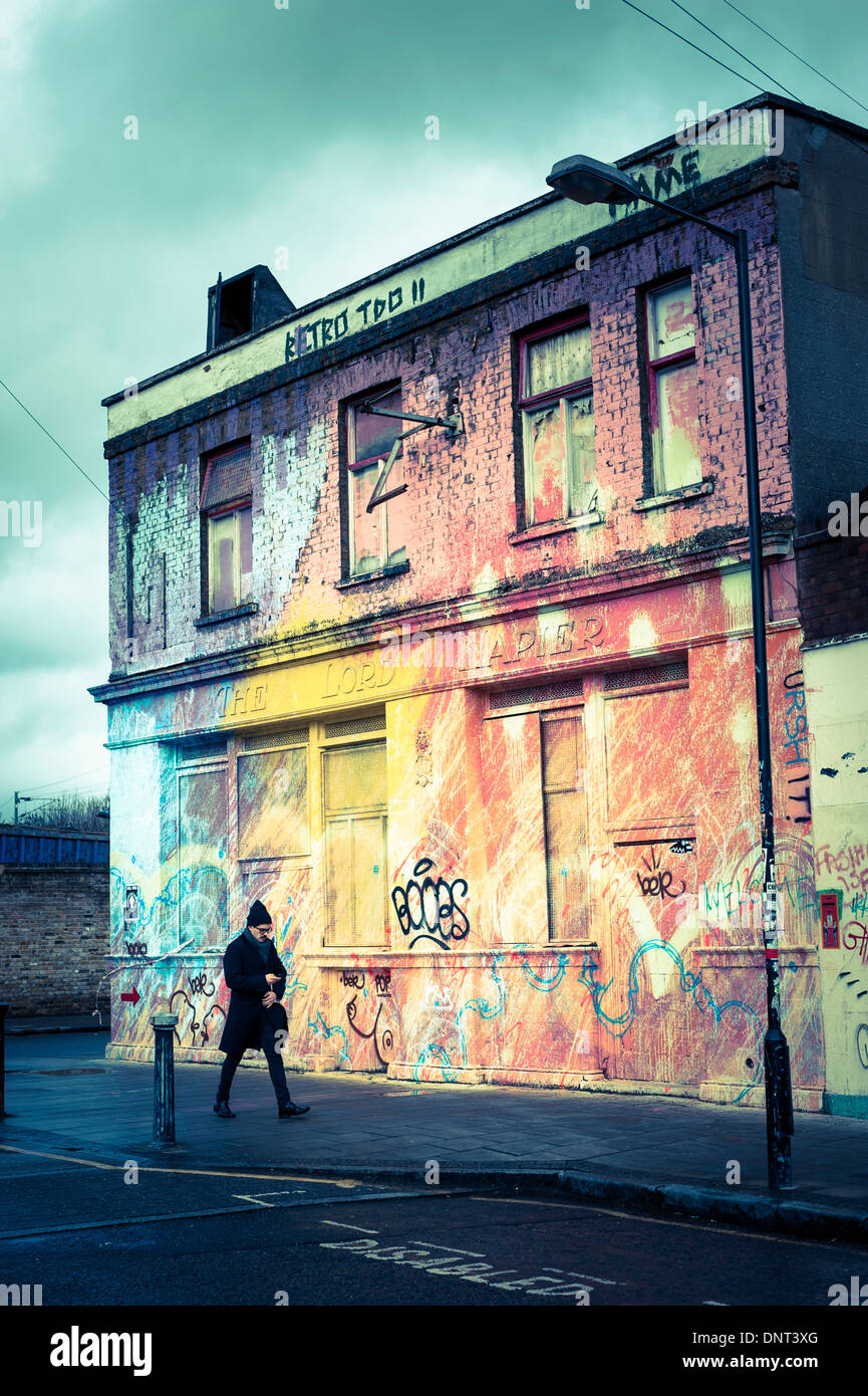 Dipinto di vecchio pub, Hackney Wick, London, Regno Unito Foto Stock