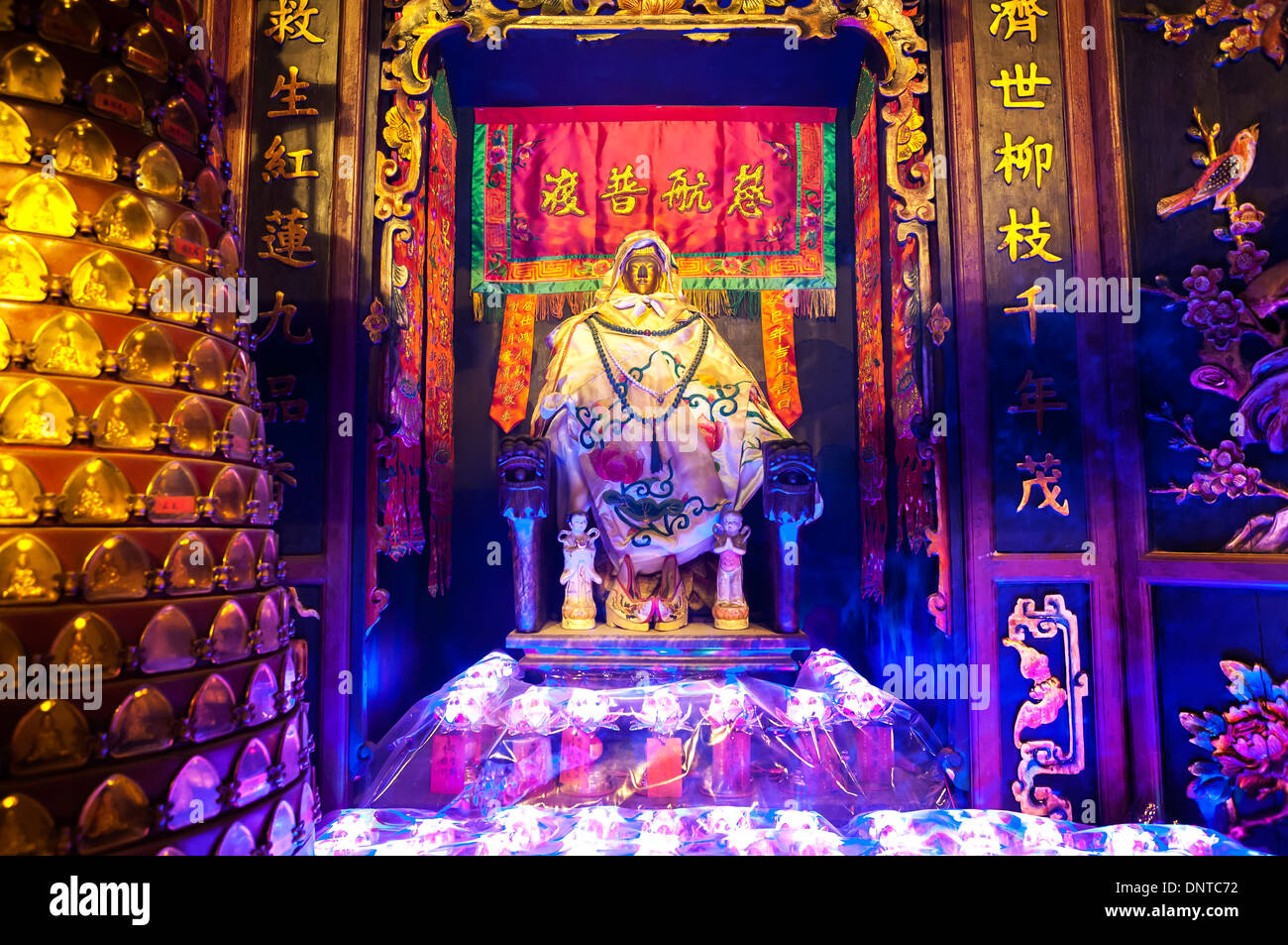 La Statua della Dea della Misericordia Guanyin a Lin fa tempio, Hong Kong Foto Stock