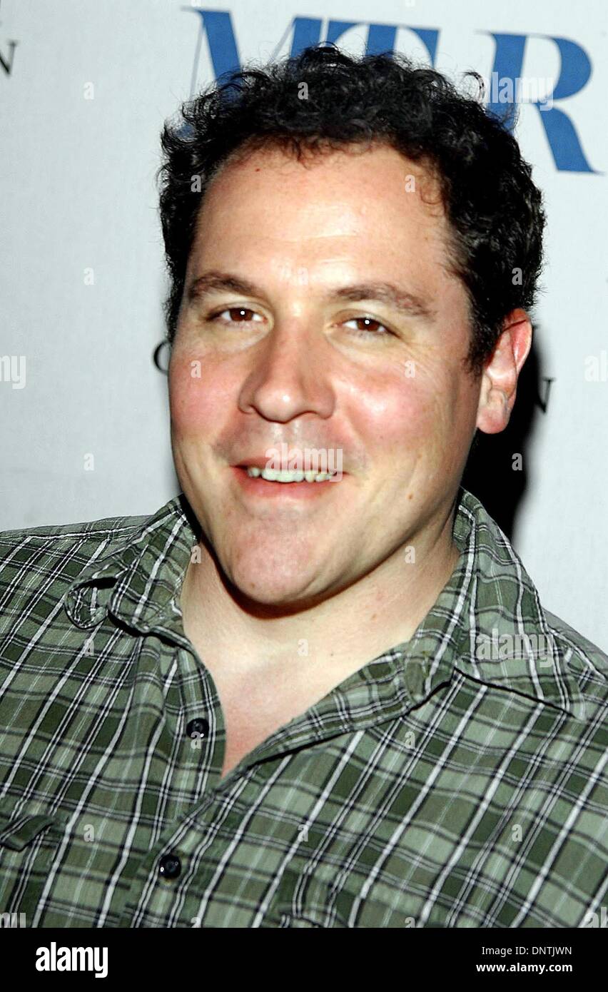 Mar 4, 2002 - K24283AG: Il William S. PALEY TELEVISION FESTIVAL presenta ''al sommerso''.Directors Guild of America, LA, CA. 03/04/2002. JON FAVREAU. AMY GRAVES/ 2002.(D)(Immagine di credito: © Globo foto/ZUMAPRESS.com) Foto Stock
