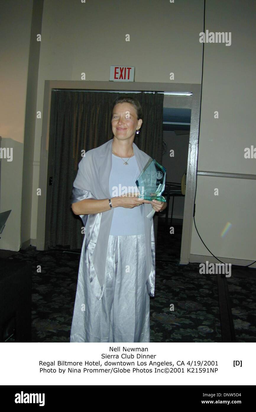 Apr. 19, 2001 - Nell Newman .Sierra Club la cena.Regal Biltmore Hotel downtown Los Angeles, CA 4/19/2001. Nina Prommer/ 2001 K21591NP(Immagine di credito: © Globo foto/ZUMAPRESS.com) Foto Stock