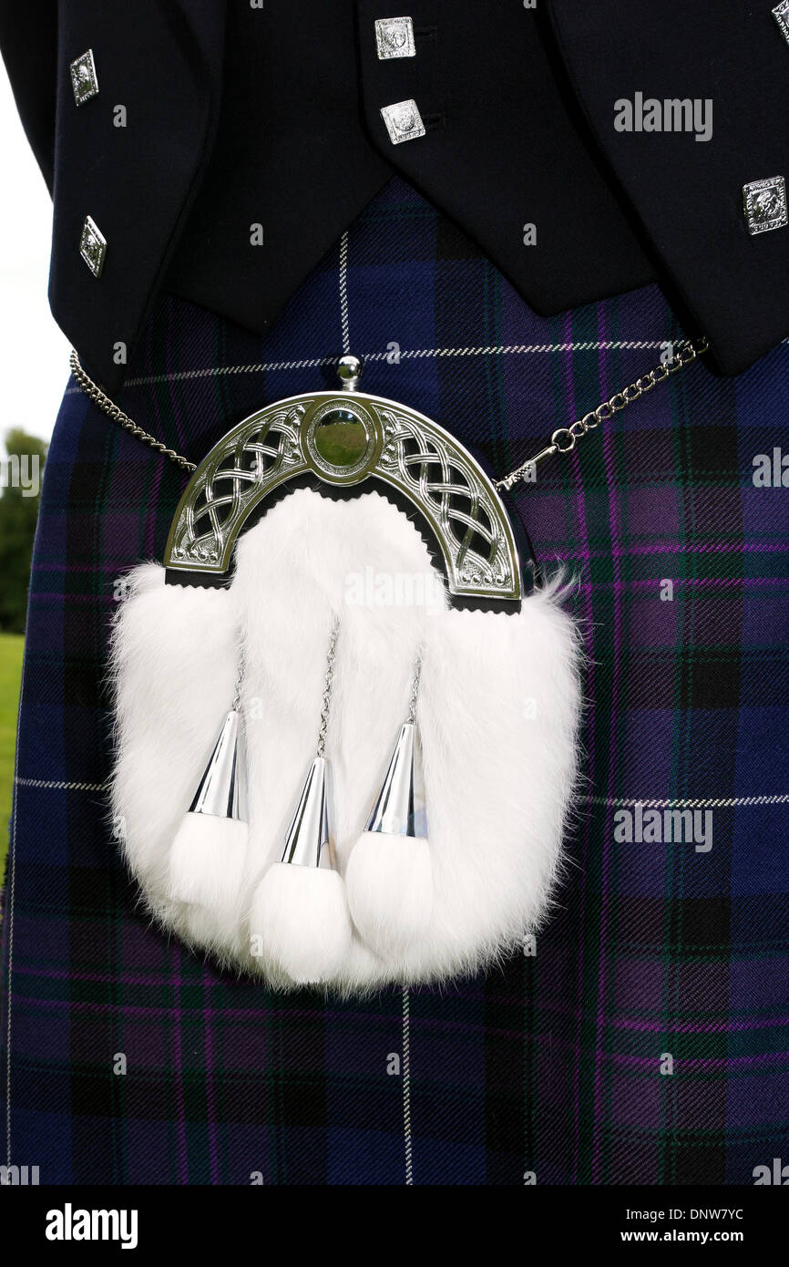 Sporran Scozzese In Pelle Nera Per Kilt - Motivo Celtico, Con Catena E Perno