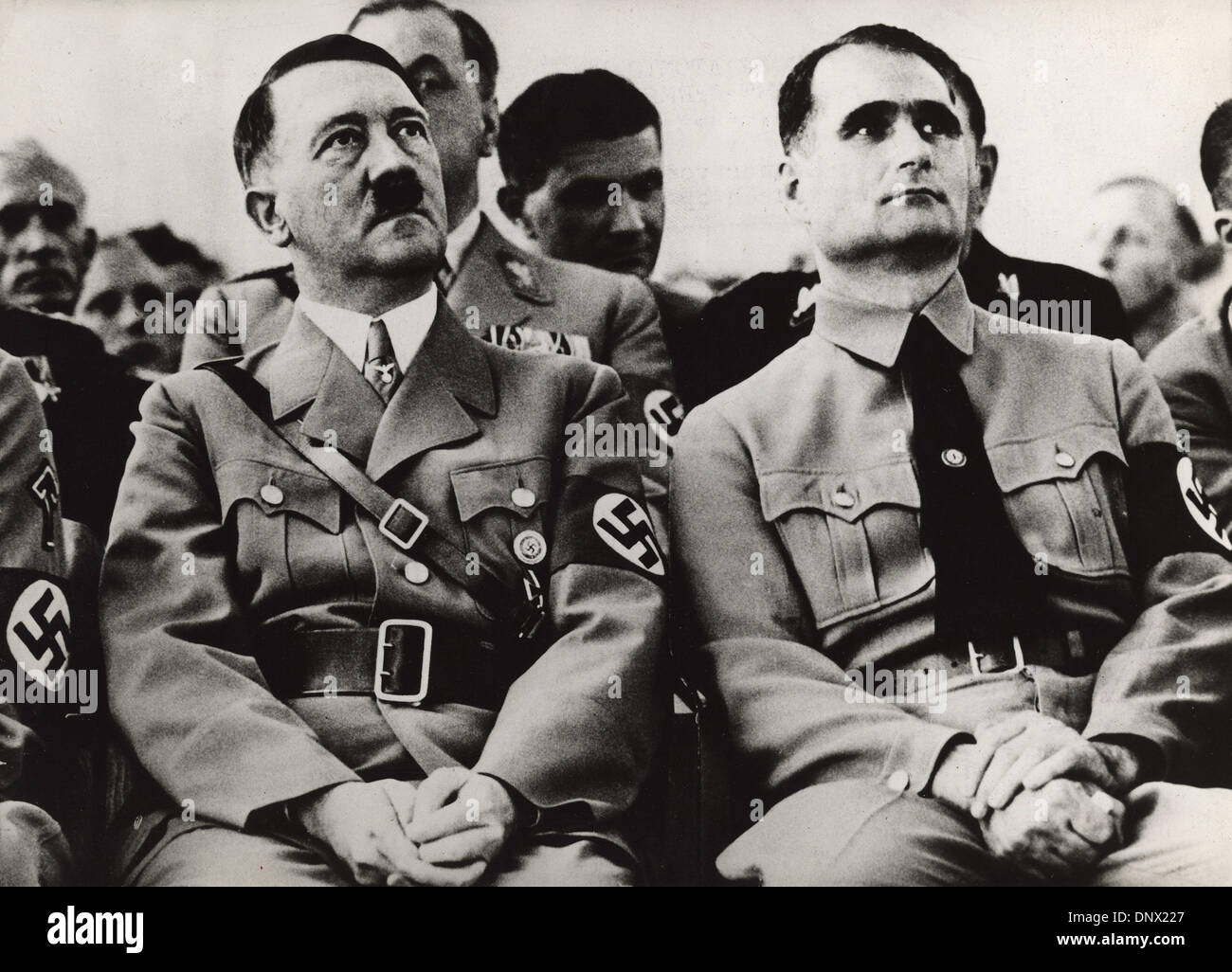Sett. 1, 1939 - Berlino, Germania - "Il Fuehrer' leader nazista ADOLF HITLER e il suo 'deputy' Rudolf Hess seduta in un evento durante il periodo nazista. (Credito Immagine: © Keystone Pictures USA/ZUMAPRESS.com) Foto Stock