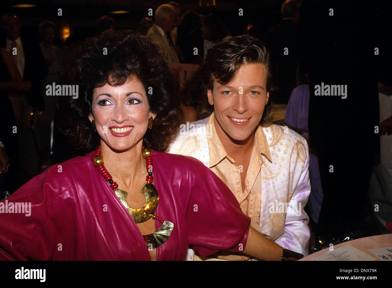 Il 1 gennaio, 1990 - New York New York, Stati Uniti - Data esatta unknown.ROBIN STRASSER & JACK WAGNER. 01/01/1990(Immagine di credito: © Judie Burstein/Globe foto/ZUMAPRESS.com) Foto Stock