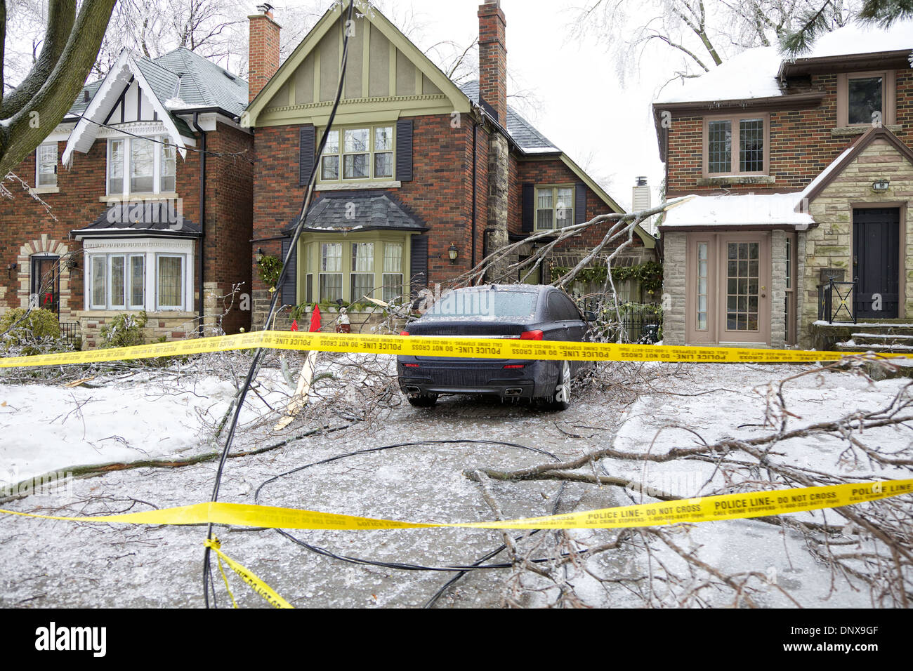 Tempesta di ghiaccio danni a Toronto, ON, Canada Foto Stock