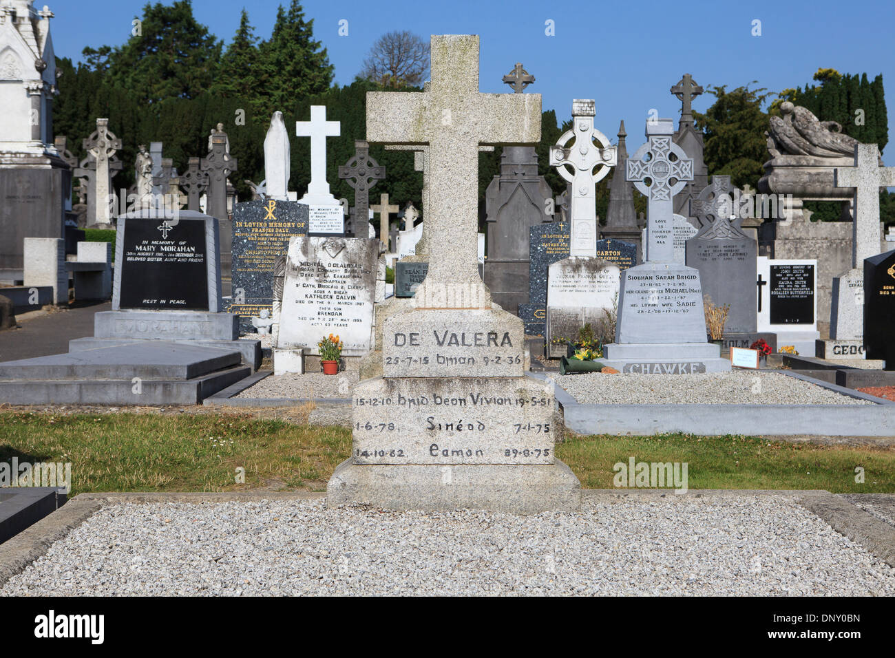 Tomba di ex presidente dell'Irlanda Eamon de Valera (1882-1975) presso il cimitero di Glasnevin a Dublino, Irlanda Foto Stock