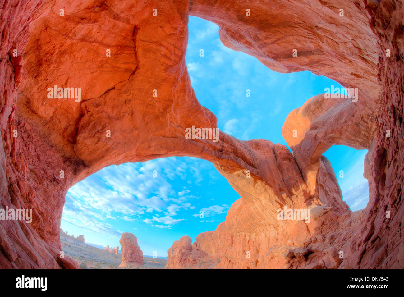 Il doppio arco, Arches National Park nello Utah, Windows sezione, archi naturali di pietra arenaria Entrada Foto Stock