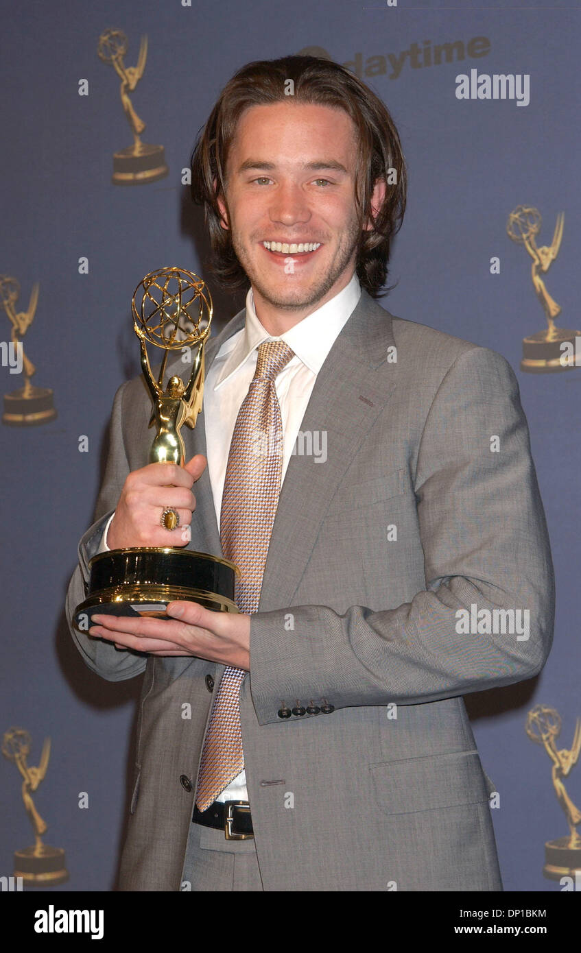 Apr 28, 2006; Los Angeles, CA, Stati Uniti d'America; l'attore TOM PELPHREY alla 33ore diurne Emmy Awards Pressroom, tenutosi presso il Teatro Kodak, Hollywood. Credito: Foto di Paul Fenton/ZUMA KPA.. (©) Copyright 2006 by Paolo Fenton Foto Stock