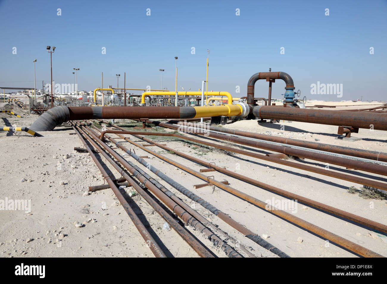 Olio e gas pipeline nel deserto del Bahrain, Medio Oriente Foto Stock