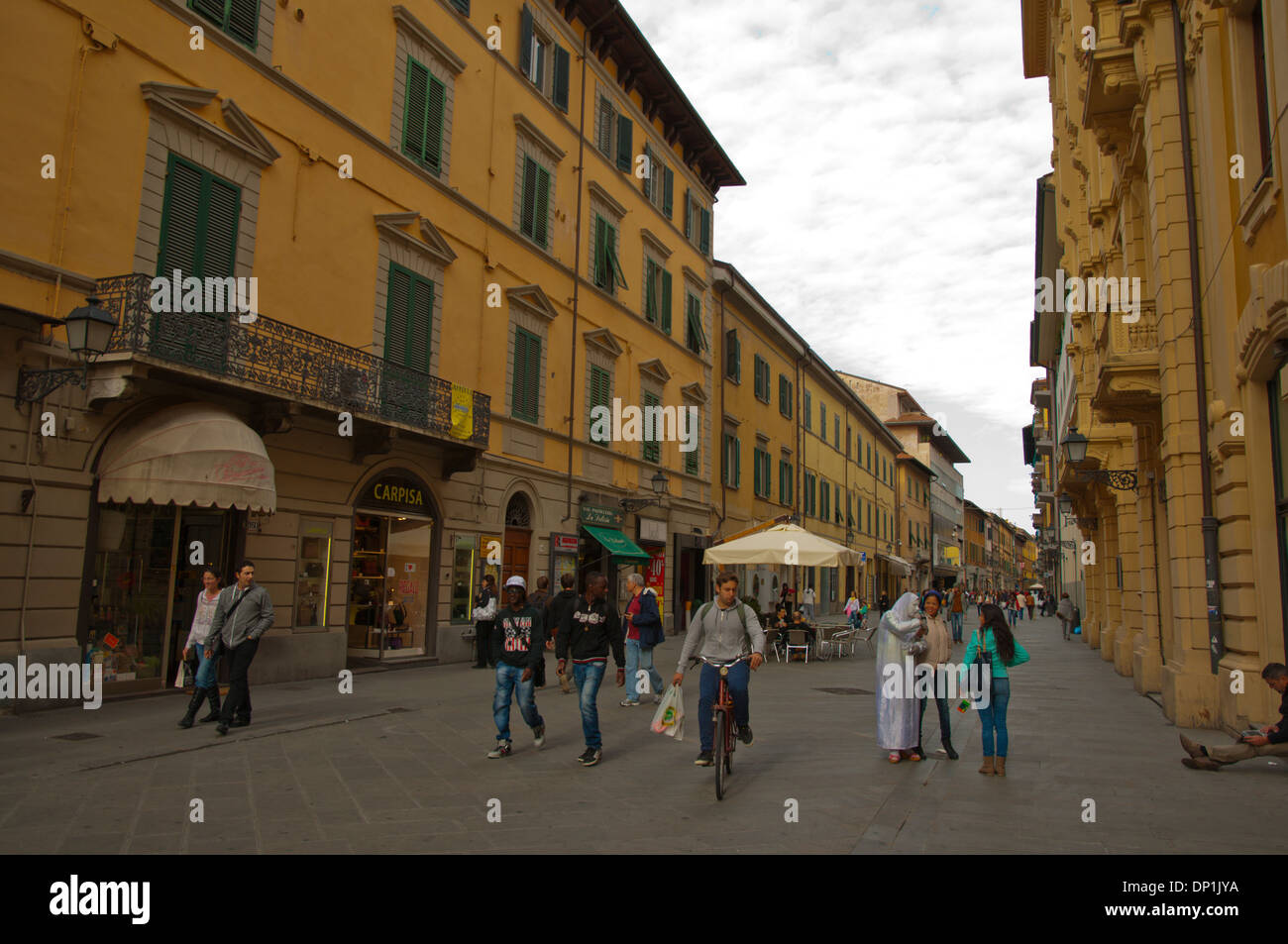 Corso Italia la principale strada pedonale dello shopping centrale città di Pisa Toscana Italia Europa Foto Stock