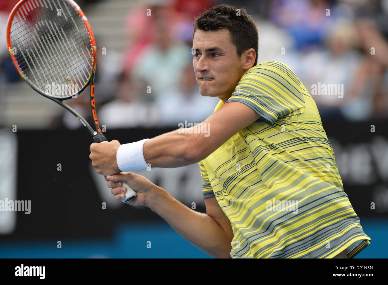 Sydney, Australia. 07Th gen, 2014. Bernard Tomic dall Australia in azione contro Marcel Granollers dalla Spagna durante la loro corrispondenza alla Apia International Sydney torneo di tennis , Australian Open di serie, al Sydney Olympic Park Tennis Center, Homebush. Credit: Azione Plus immagini di sport/Alamy Live News Foto Stock