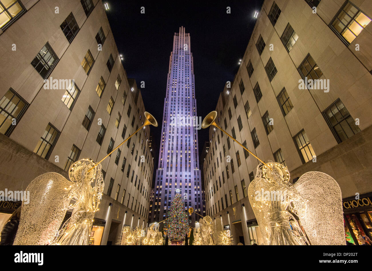 Gli angeli di Natale presso il Centro Rockefeller, Manhattan, New York, New York, Stati Uniti d'America Foto Stock