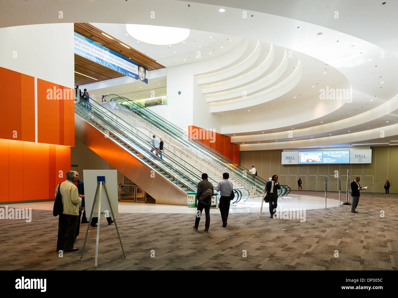 Interno del Moscone Center, il più grande complesso fieristico e congressuale a San Francisco, California. Foto Stock
