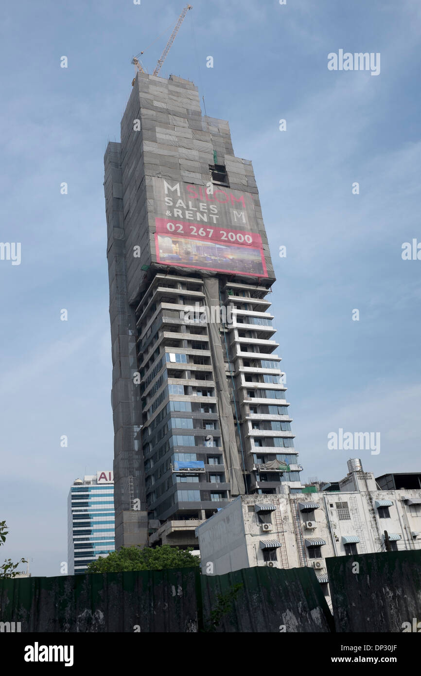 M Silom blocco appartamento sito in costruzione per lo sviluppo di Bangkok Foto Stock